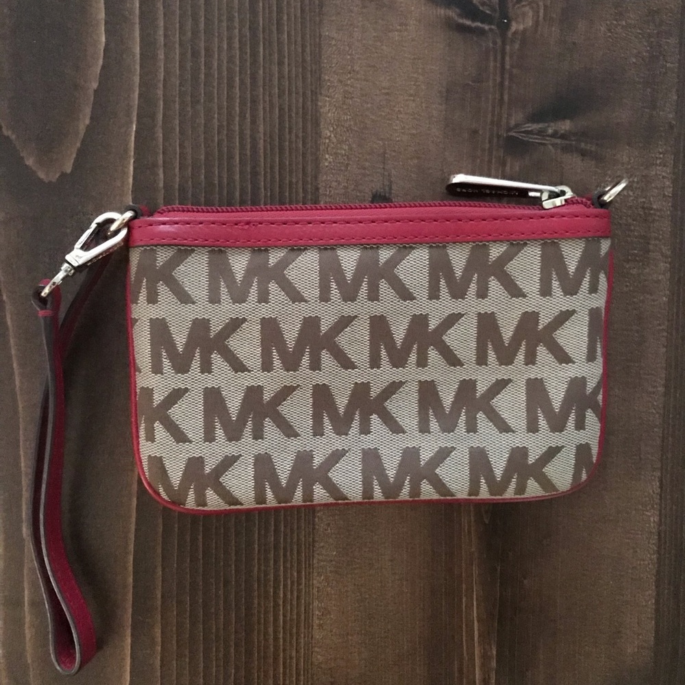 Michael Kors wristlet